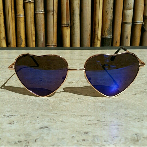 NEW Blue Mirror Heart Shaped Festival Sunglasses - Picture 2 of 4