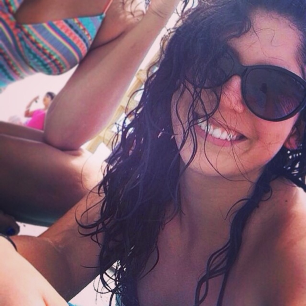 Meet your Posher, Alejandra