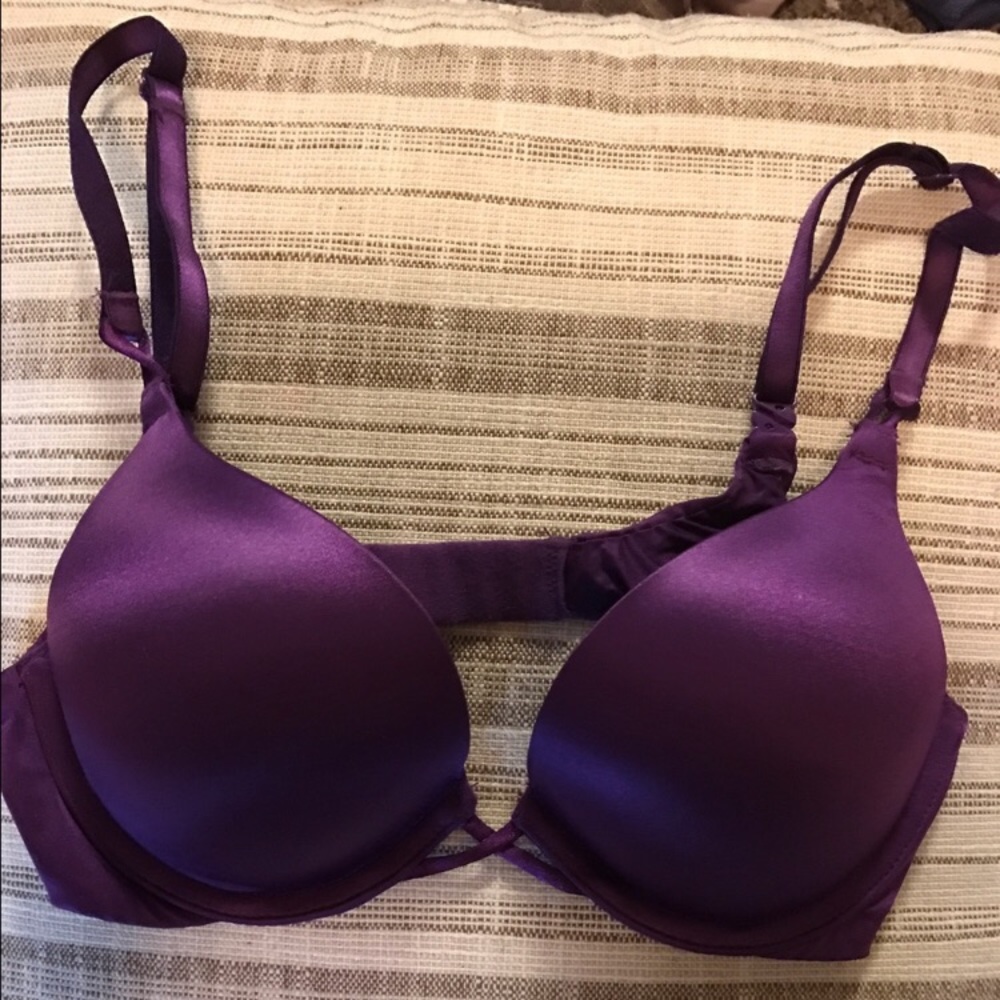Victoria Secret be a bombshell 32A bra (not pink)