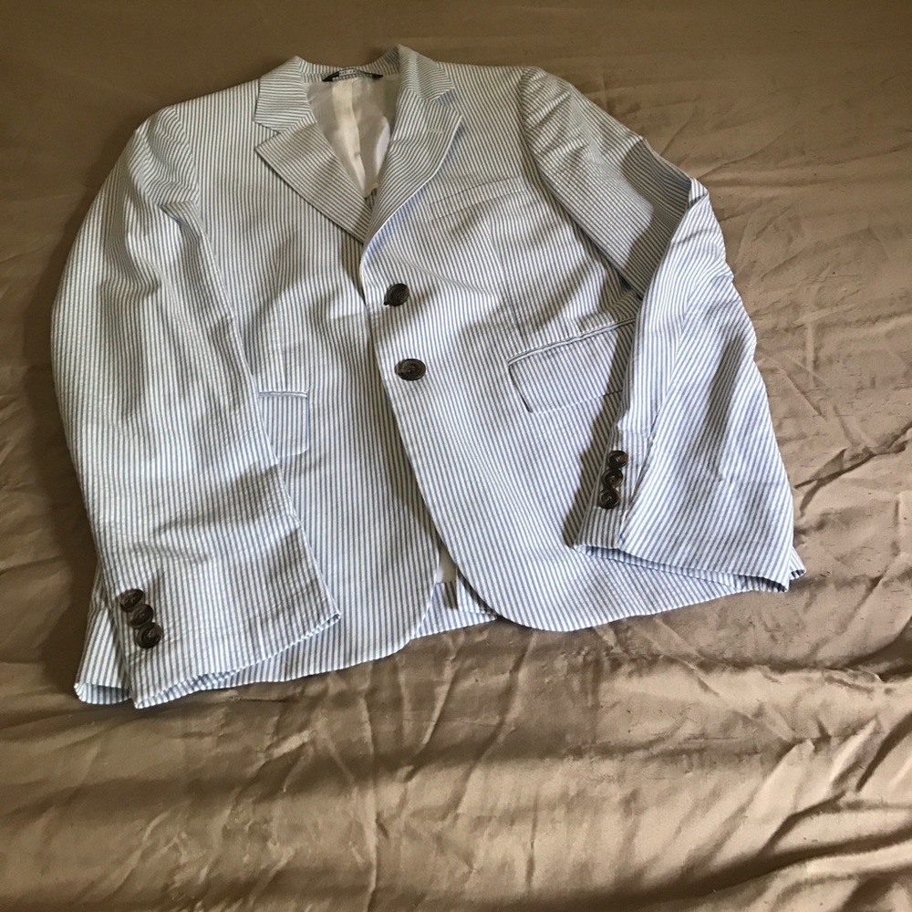 Blue stripped seersucker jacket.