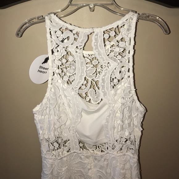 White lace/floral dress - Picture 4 of 4