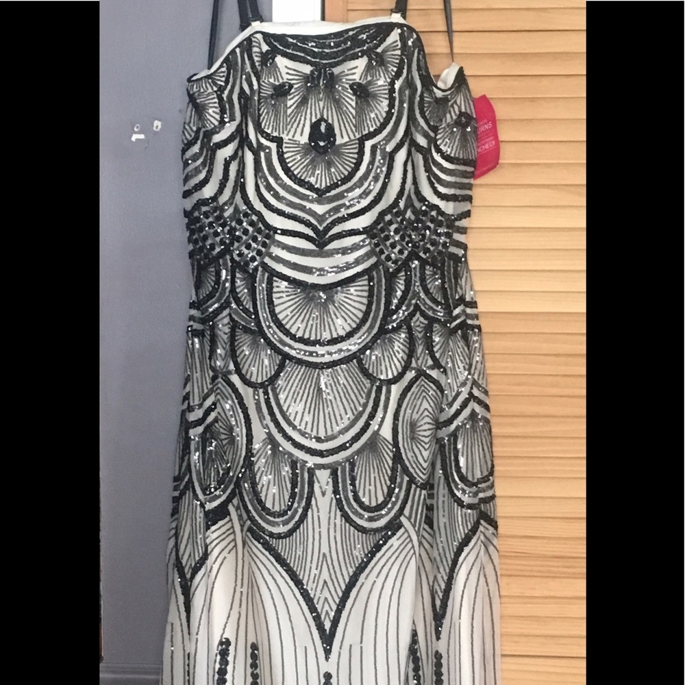 NWT  Sequin dress. Gatsby style Formal dress.