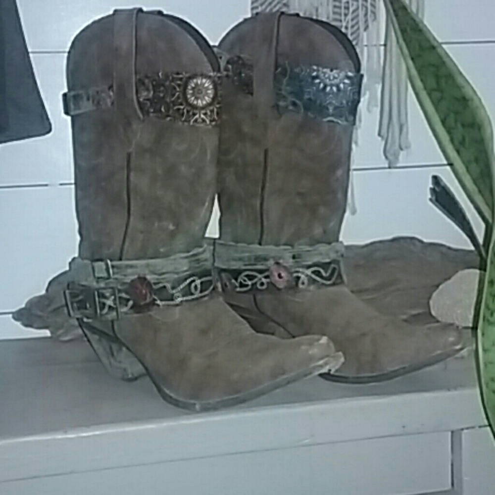 9.5 women's Durango cowboy boots
