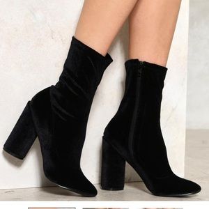 NWB Black Velvet Nastygal Booties Size 9!!!