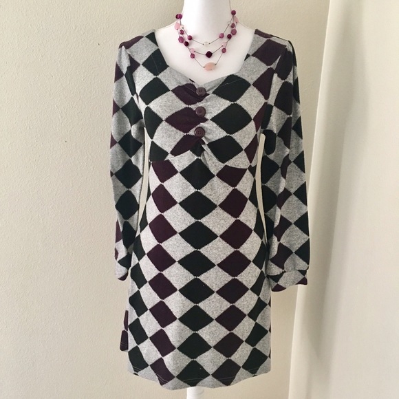 Dresses & Skirts - Geometric sweater dress