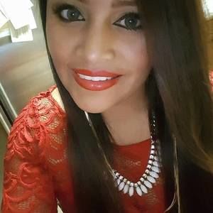 Meet your Posher, Alejandra