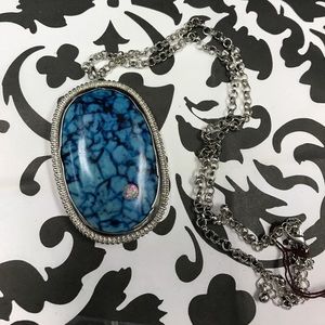 BLUE STONE PENDANT CRYSTAL ADORNMENT