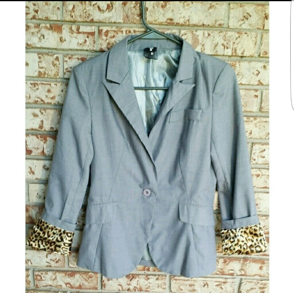 Grey blazer