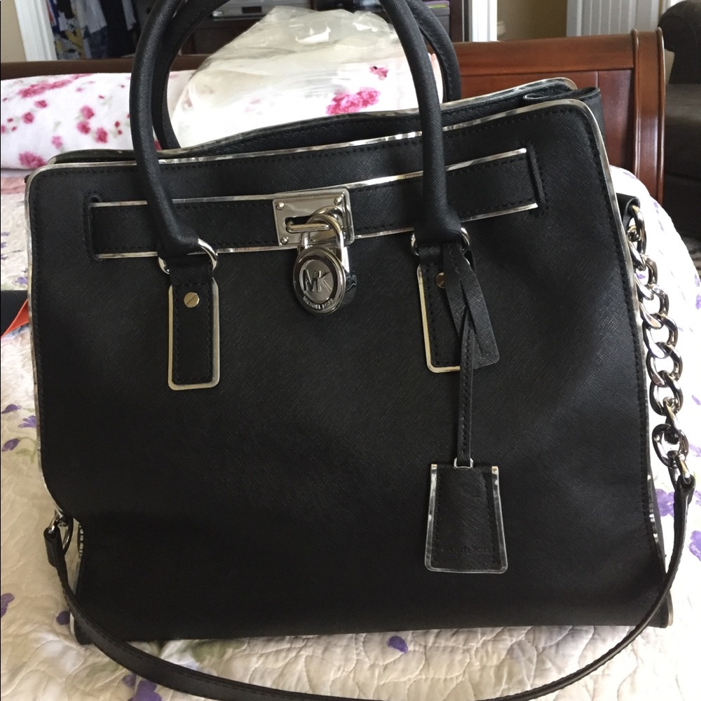 Large Hamilton MK black in silver