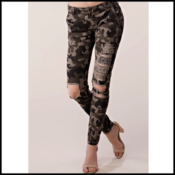 Distressed Camo Skinnies - Picture 3 of 8