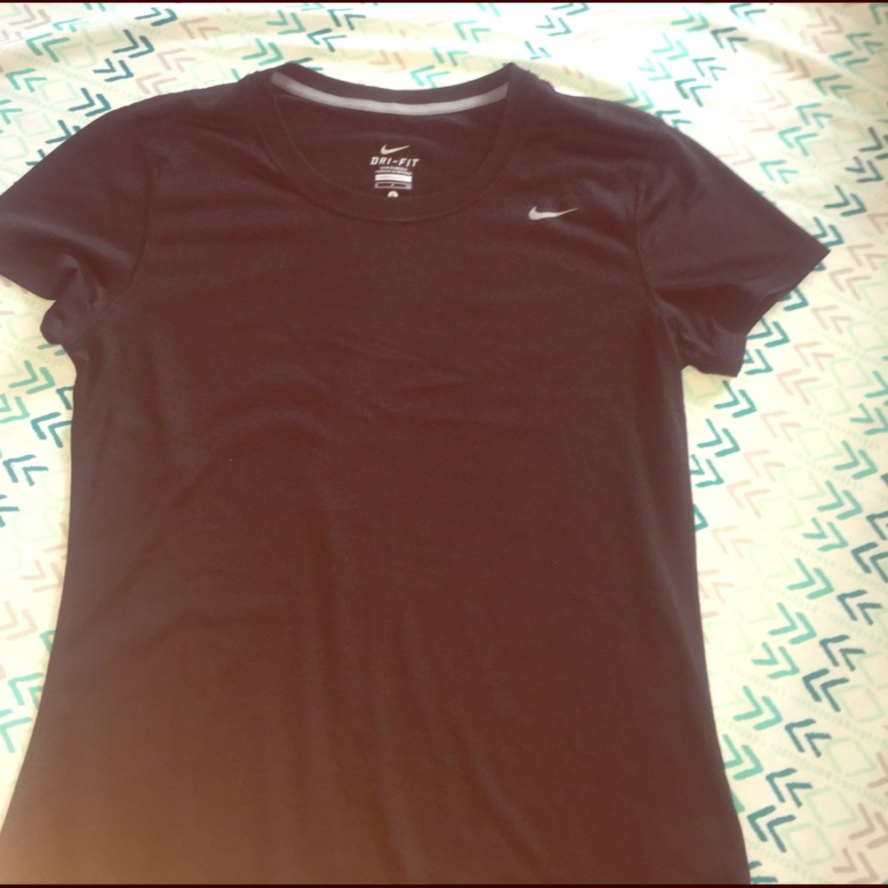 Nike dri fit short sleeve