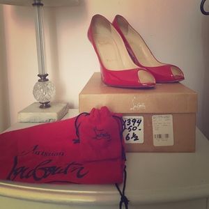 🎉🎉Free Gift🎉🎉Christian Louboutin Peep Toe