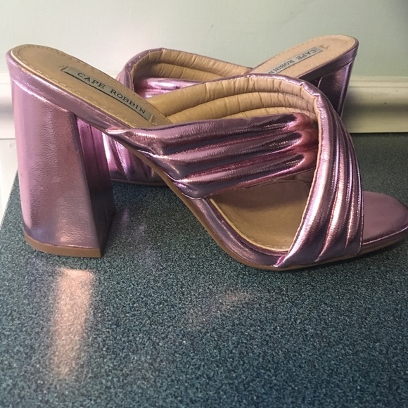 Pink heels - Picture 1 of 4