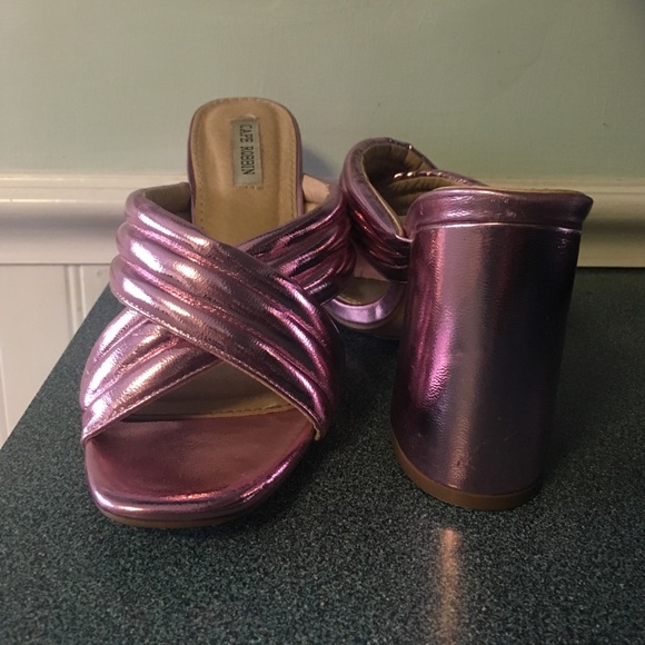 Pink heels - Picture 2 of 4