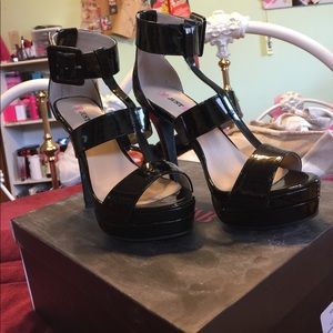 Gorgeous Black Heels, great for going out!!!