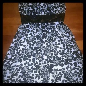 White House Black Market Dress- STRAPLESS