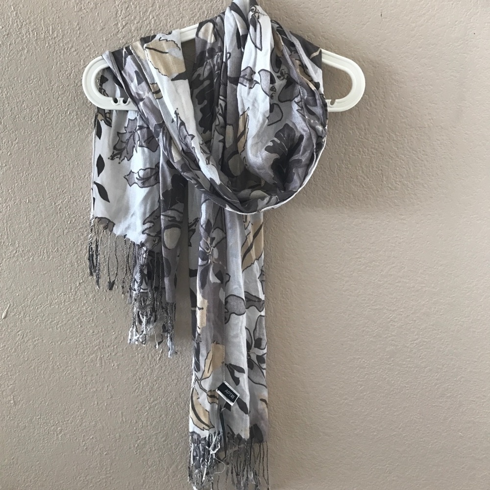 Apt 9 floral scarf