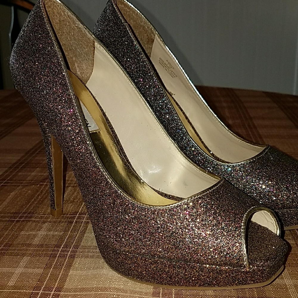 Brand new Steve Madden high heels