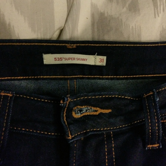 Dark Levi's - Picture 1 of 4