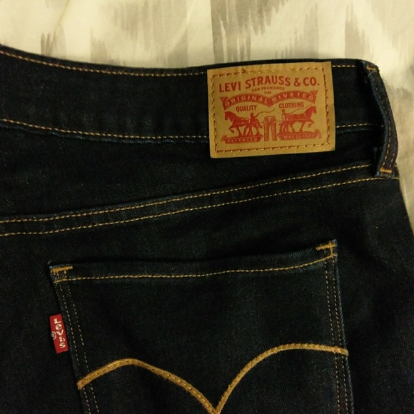 Dark Levi's - Picture 4 of 4