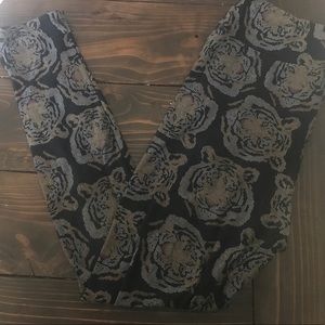 Unicorn 🦄 Lularoe Digital Tiger Leggings!