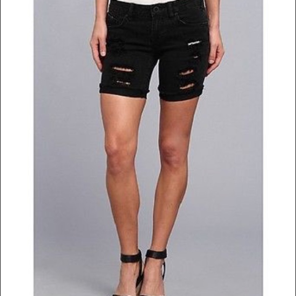 Volcom Bermuda shorts size 7