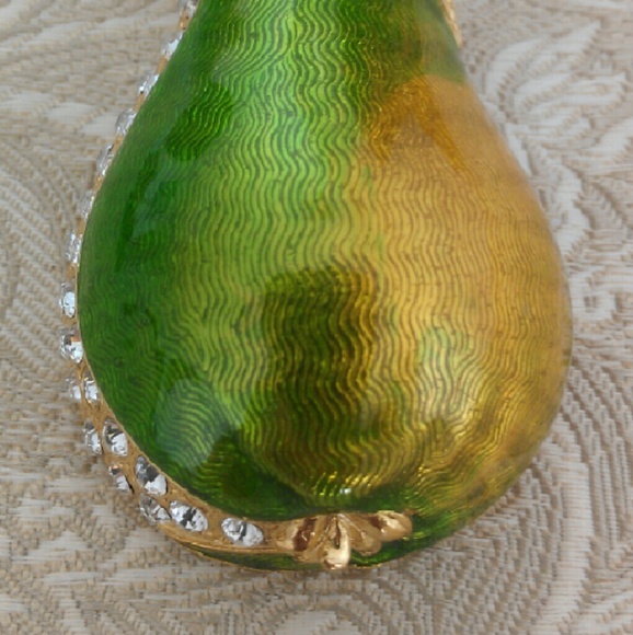 Large Berebi Pear Enamel Brooch - Picture 6 of 8