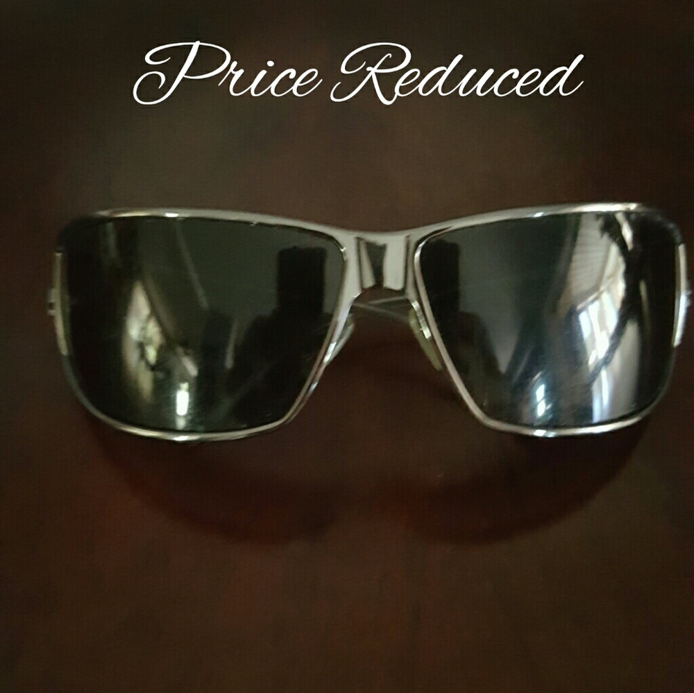 Sunglass