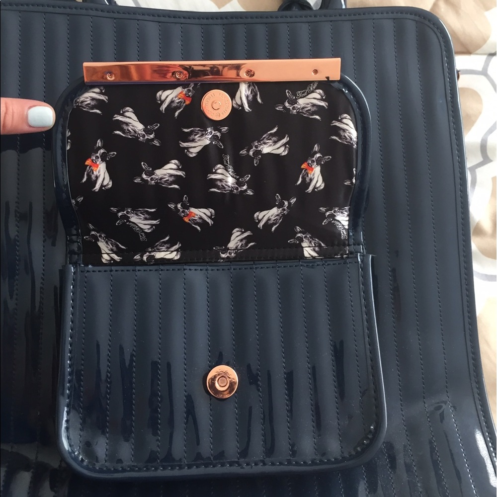 Ted Baker Juju large patent tote in Navy - Picture 3 of 4
