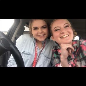 Meet your Posher, Phoebe