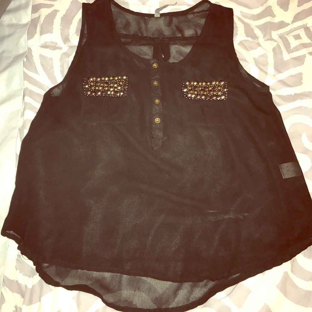 Black tank ! Super cute