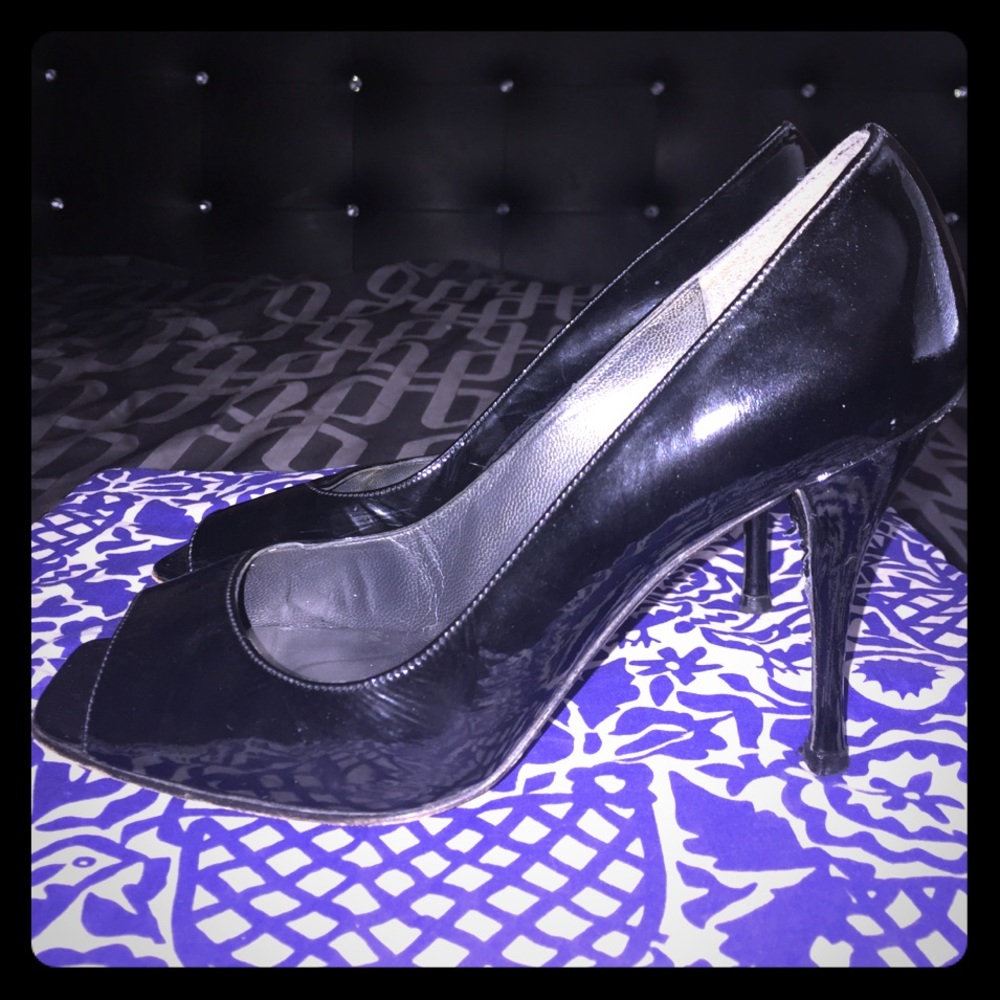 Stuart Weitzman pumps