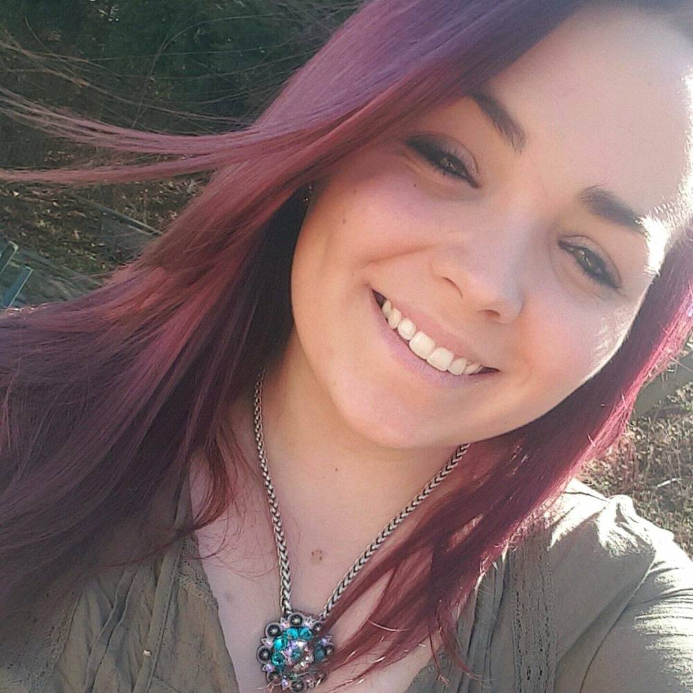 Meet your Posher, Alissa