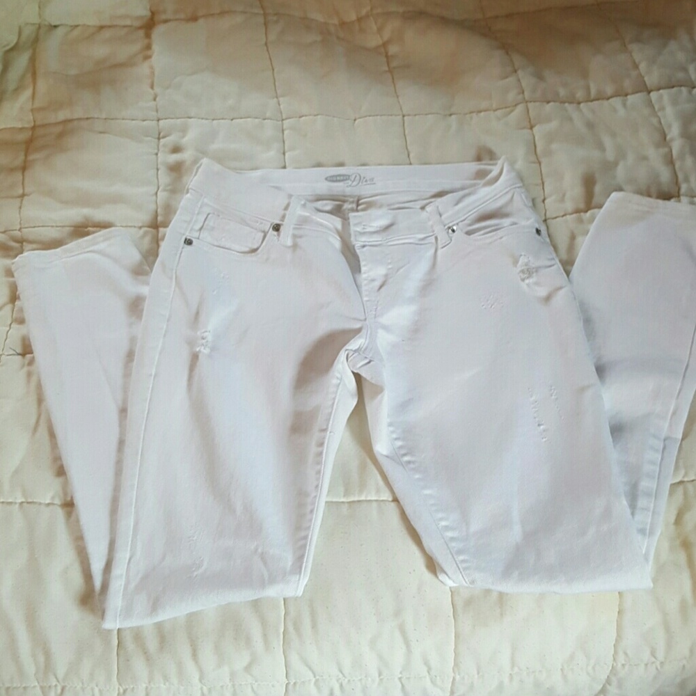 White Diva distressed jeans