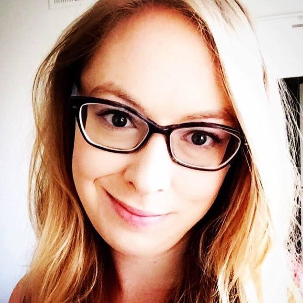 Meet your Posher, Emilee