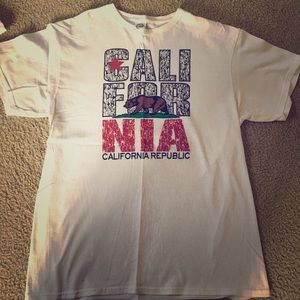 California Republic White t-shirt