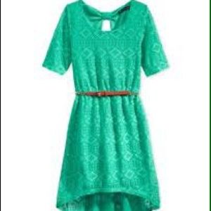 Green lace Belted Dress Sz 8