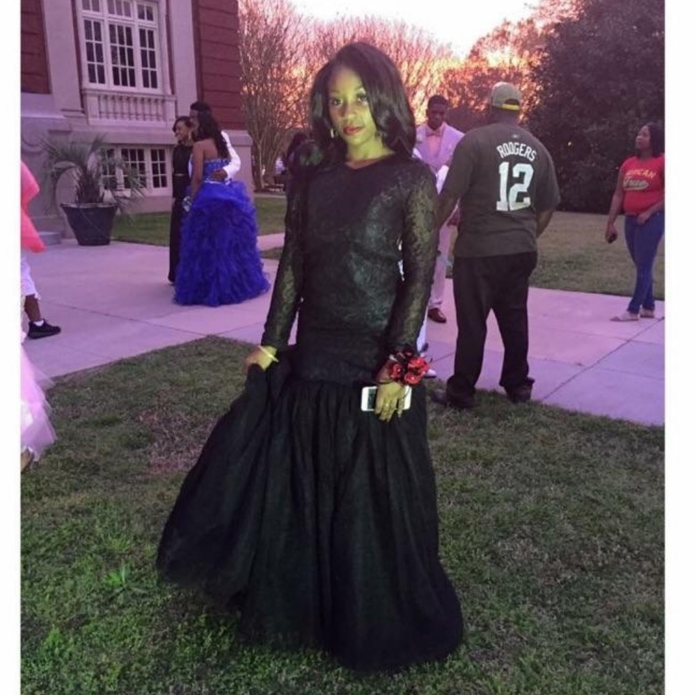Long black prom dress