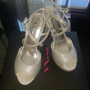 Touch of Nina platform sandal