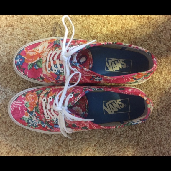 Floral vans - Picture 3 of 5