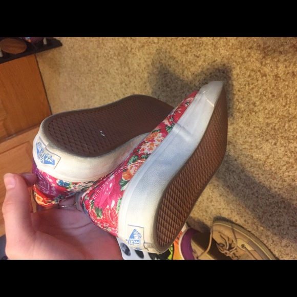Floral vans - Picture 5 of 5