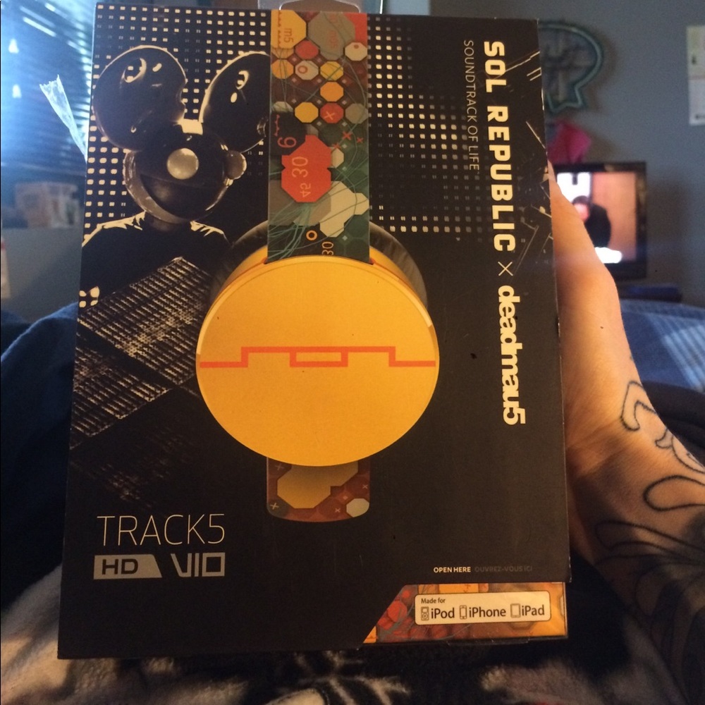 Sol Republic x Deadmau5 headphones