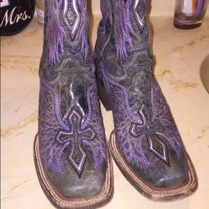 REDUCED!!!! NEED GONE!!! Women's Corral Boots - 6M