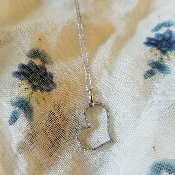White Gold Heart Necklace - Picture 4 of 8
