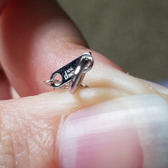 White Gold Heart Necklace - Picture 6 of 8