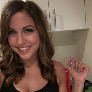 Meet your Posher, Hailey