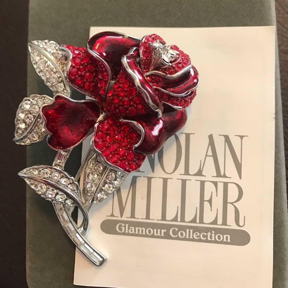 Sale! Vintage rose brooch