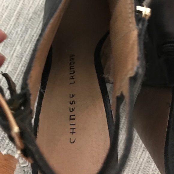 Chinese Laundry Jeepers wedge - Picture 5 of 6