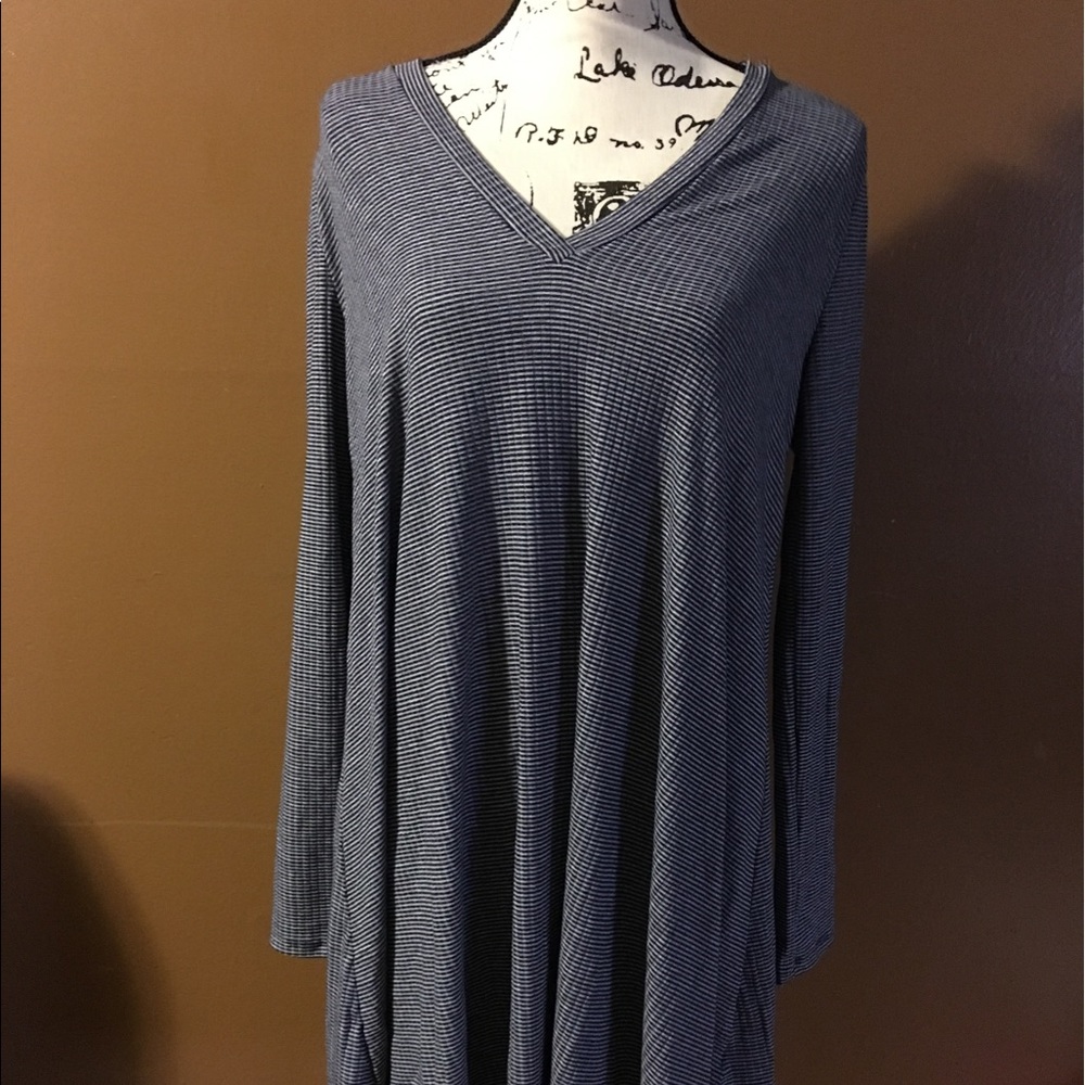 RIBED LONG SLEEVE V NECK SIZE L SHIFT DRESS