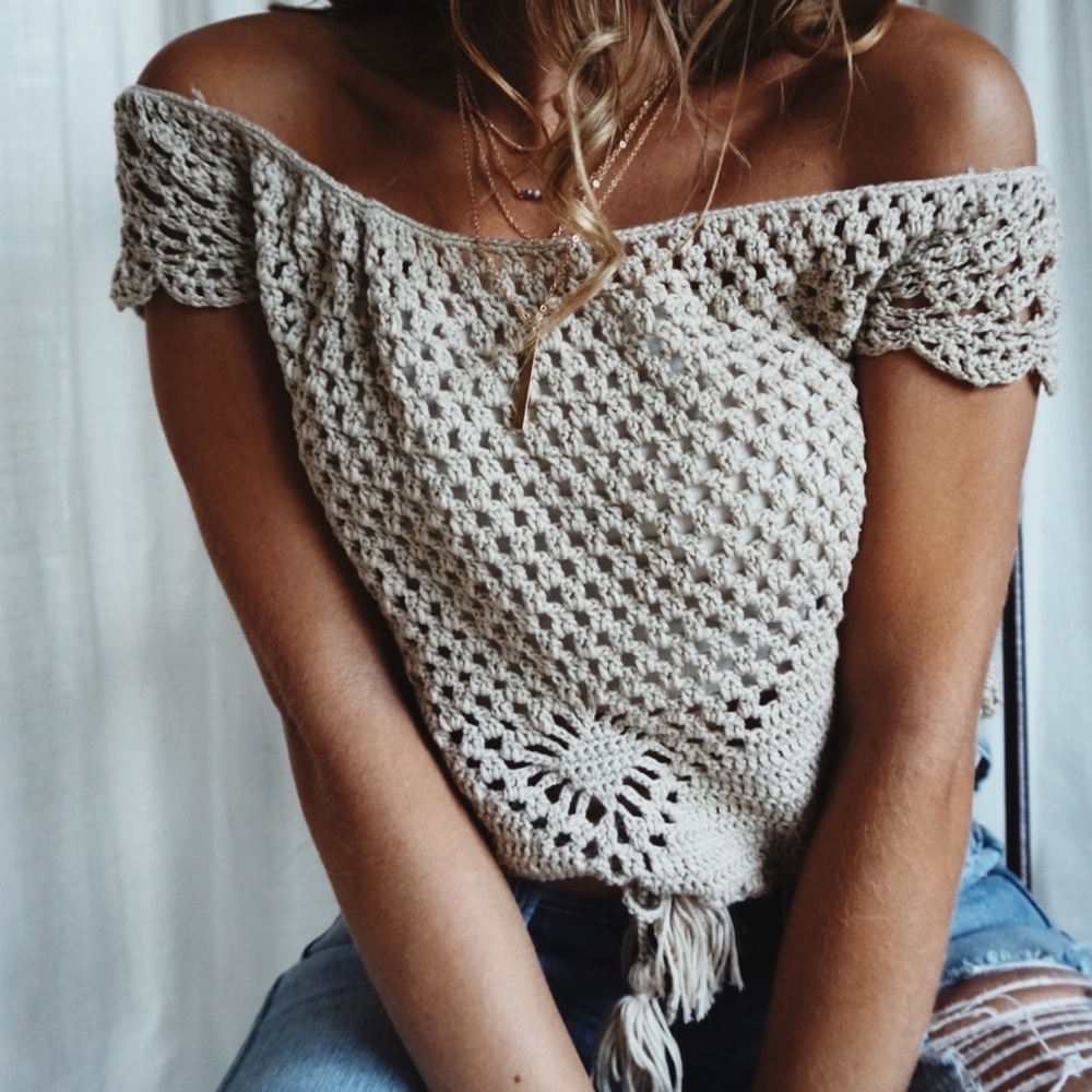 •HP//Honolulu Taupe Crochet Crop Top• - Picture 6 of 8